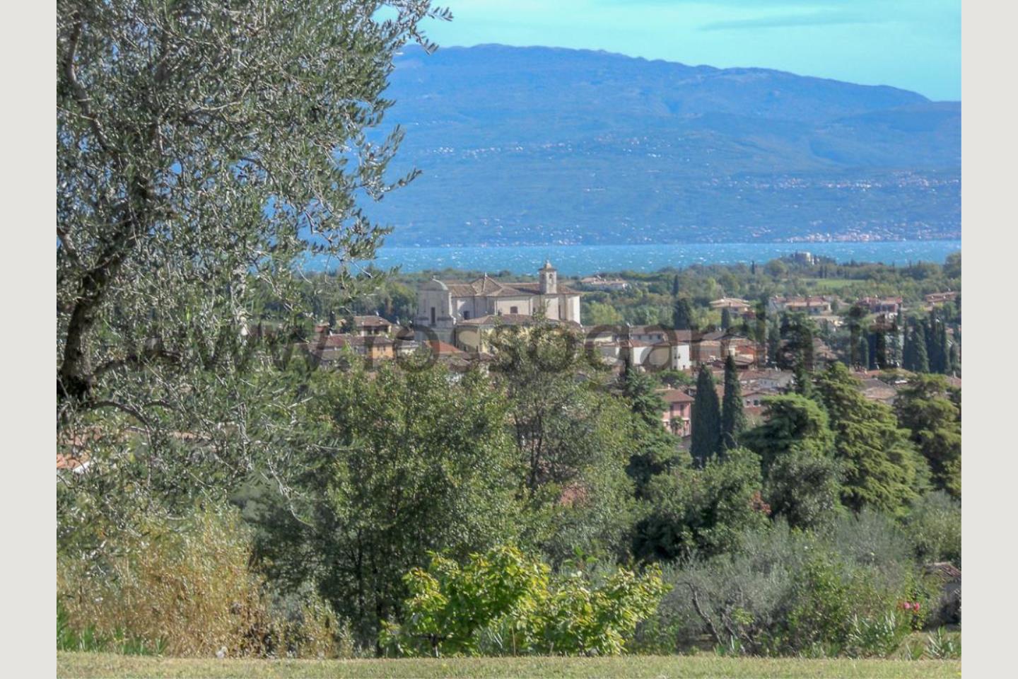 Vista di Villa a San Felice in vendita