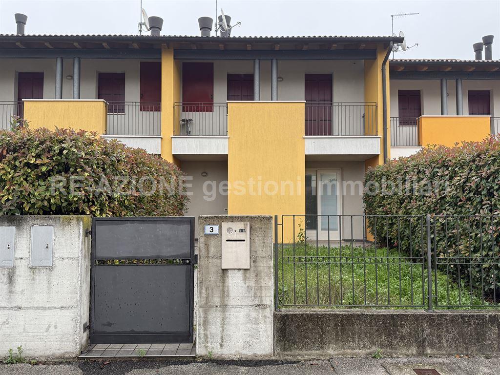 VILLA A SCHIERA IN OTTIMO STATO A SAN PIETRO IN GU