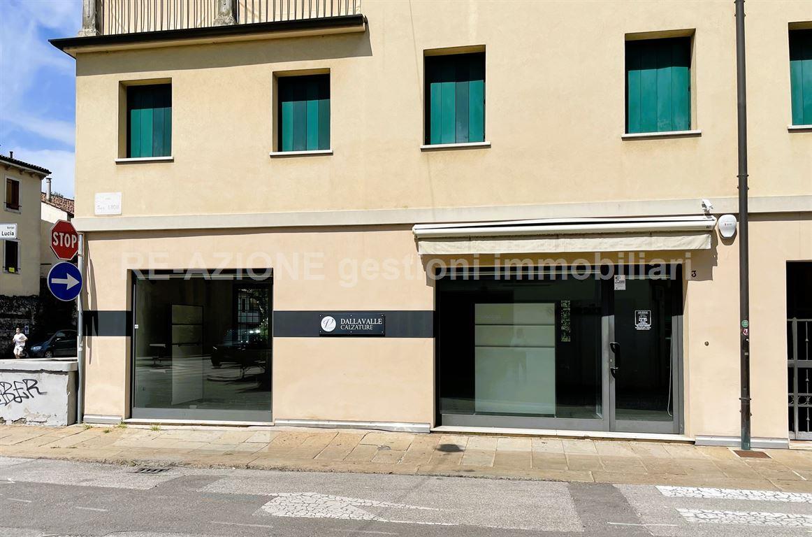 VICENZA: in affitto splendido NEGOZIO open space