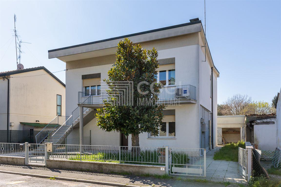 APPARTAMENTO CON INGRESSO INDIPENDENTE E GIARDINO PRIVATO a Sant'Agata Sul Santerno.