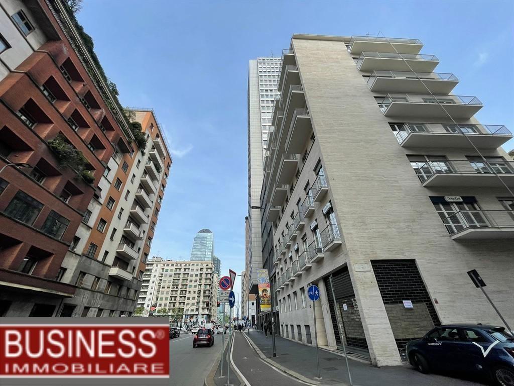 MILANO - REPUBBLICA/PORTA NUOVA  - UFFICIO DI 300 mq