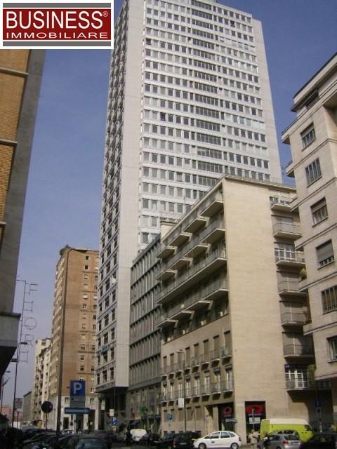 MILANO - REPUBBLICA/PORTA NUOVA  - UFFICIO DI 300 mq