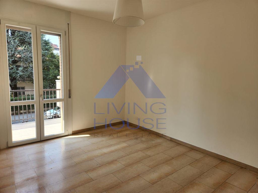 Monolocale  in locazione a Monza