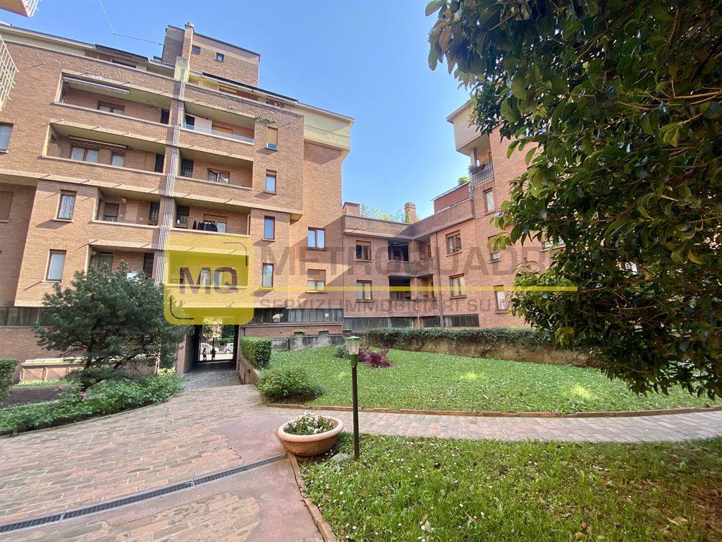 Lecco, zona Castello, vendesi appartamento di 145 mq