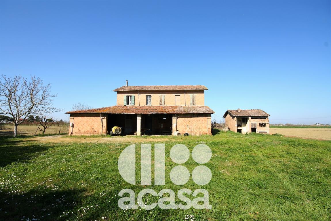 CASA COLONICA  NON VINCOLATA
