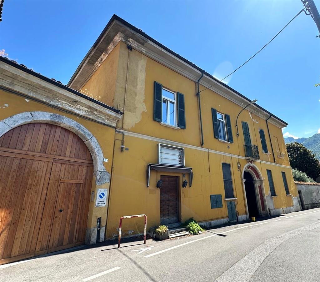 LOCALE COMMERCIALE DI C.A 168 MQ A LECCO Acquate