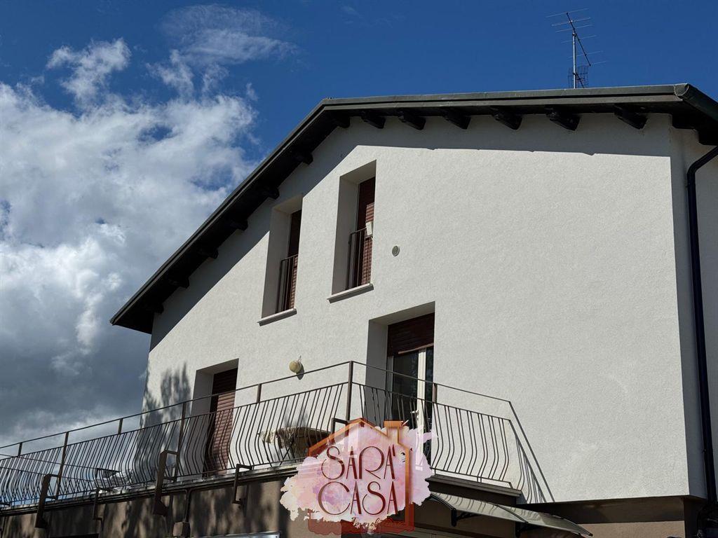 Appartamento semindipendente con 2 camere, terrazzo e sottotetto