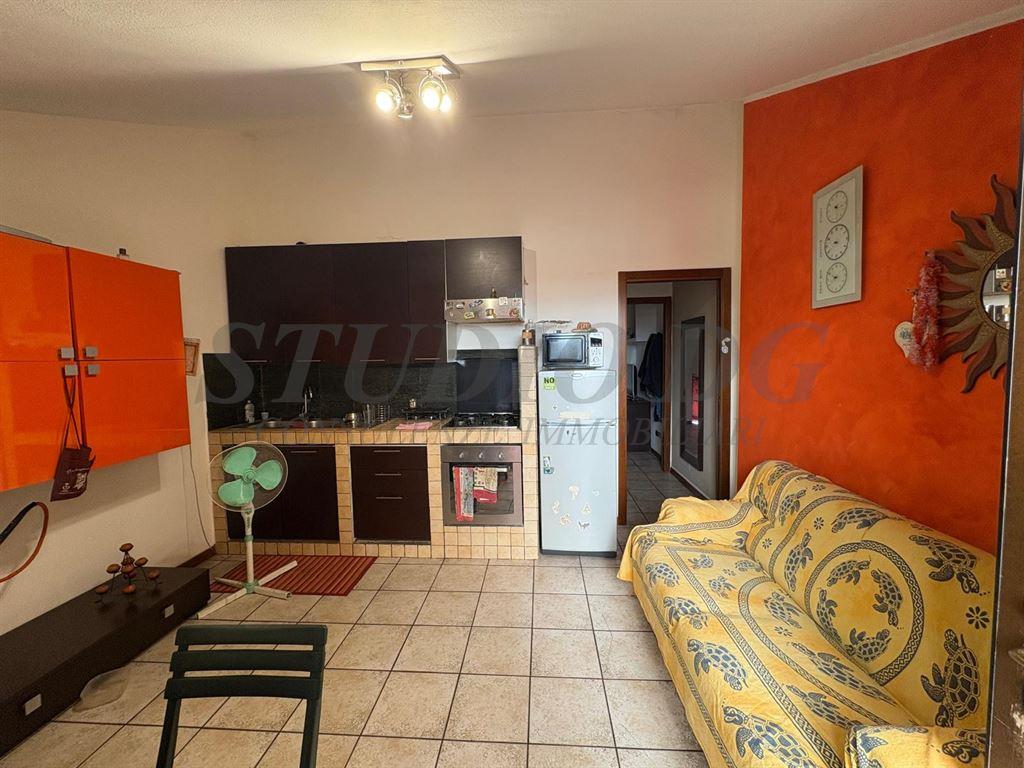 GRAZIOSA MANSARDA CON TERRAZZO