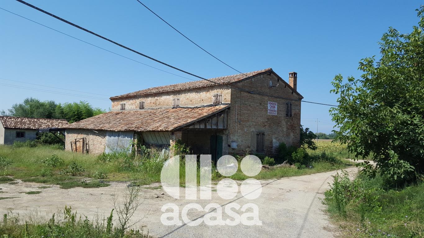 CASA COLONICA VICINO AL MARE