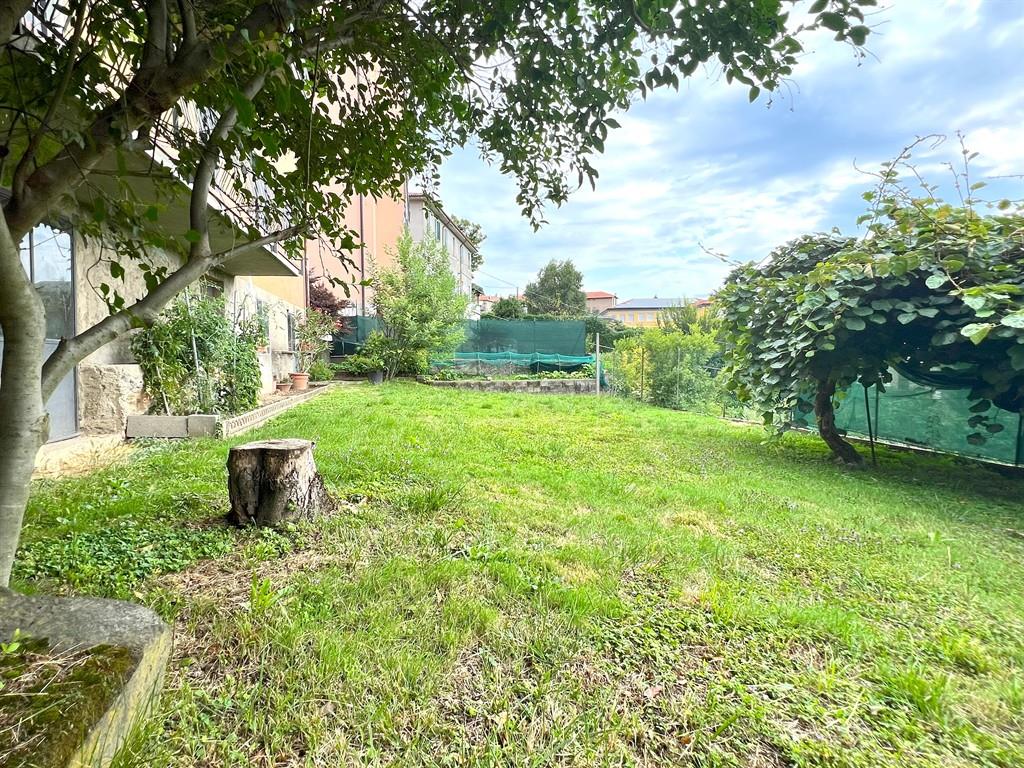 CASA INDIPENDENTE IDEALE PER DUE NUCLEI FAMIGLIARI