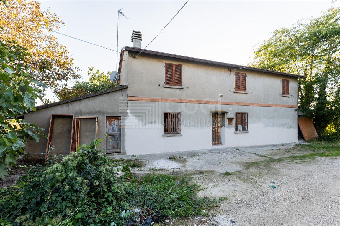 CASA INDIPENDENTE CON GIARDINO