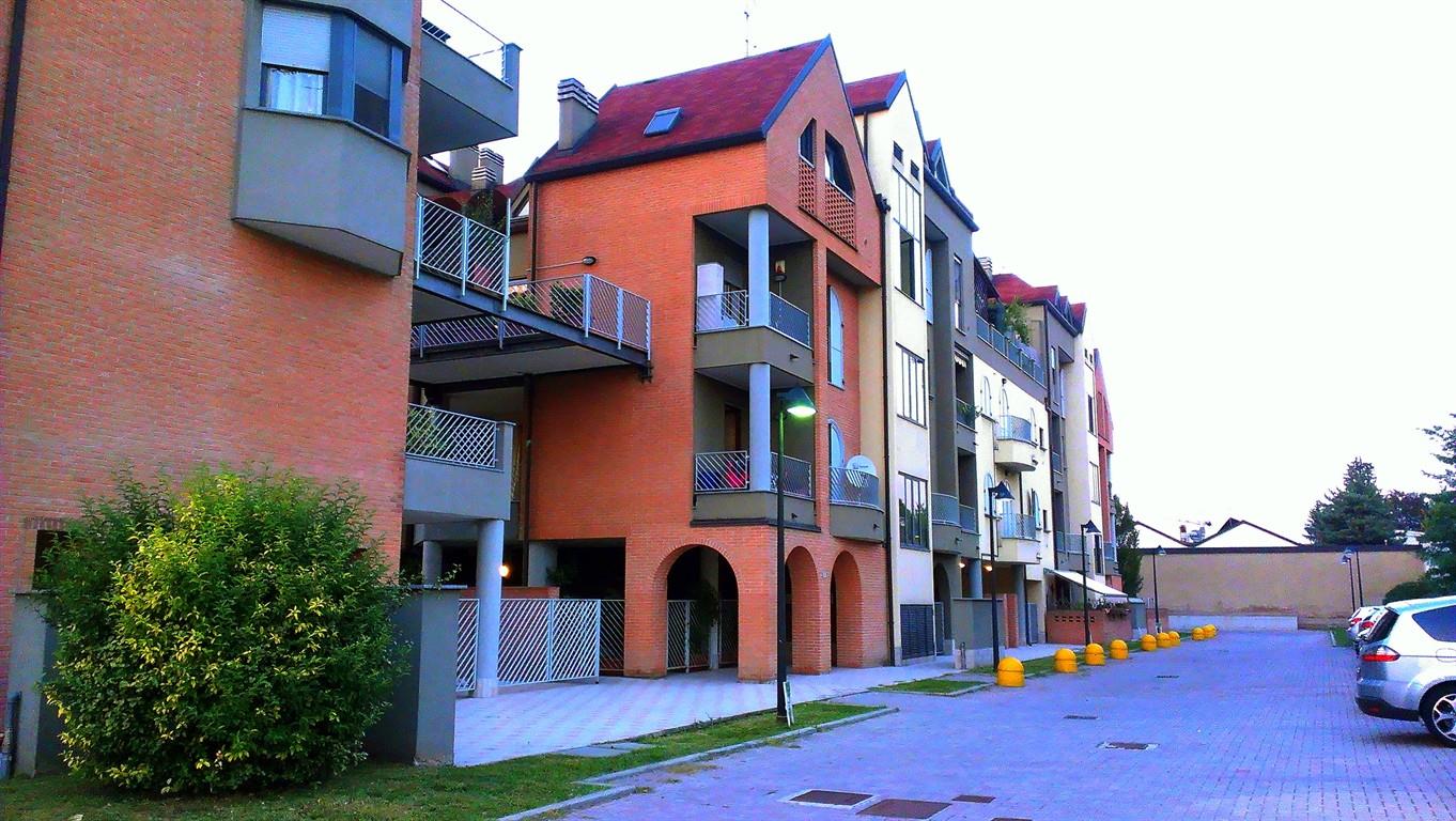 ARCORE CENTRO - Trilocale con box in vendita