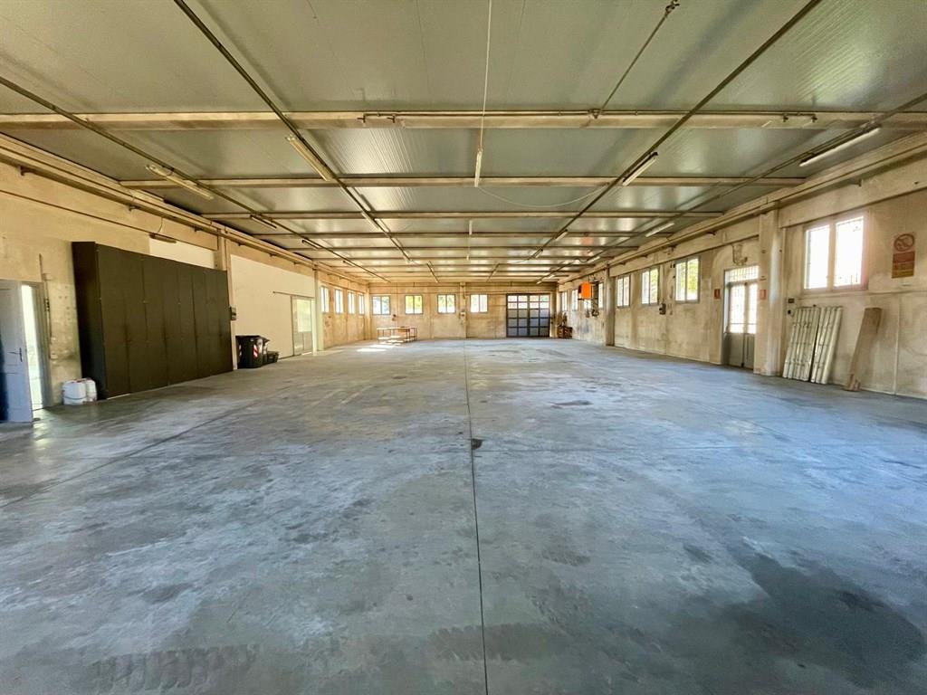 va2800 - capannone indipendente / laboratorio categoria D1 mq 600 + area esterna