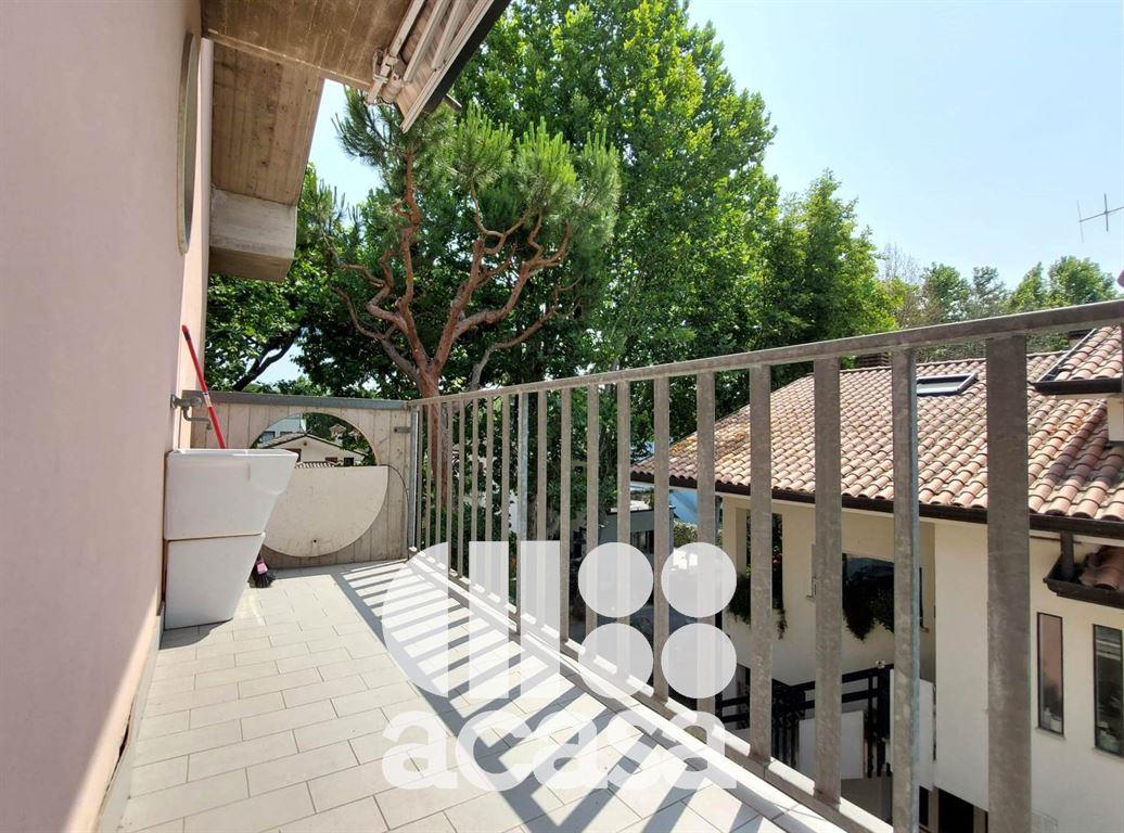 QUADRILOCALE CON AMPIA TERRAZZA, POSTO AUTO E CANTINA