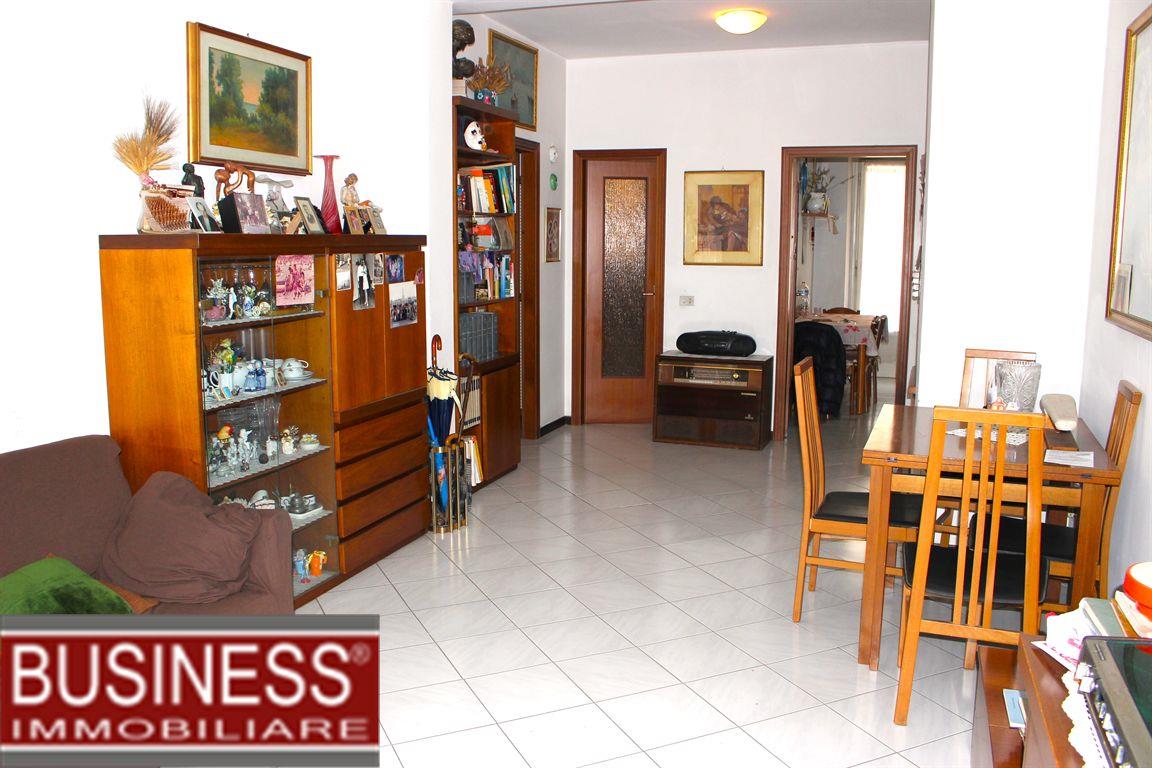 MILANO - CITTA' STUDI - ARGONNE- VIA SMAREGLIA - TRE LOCALI DI 110 MQ