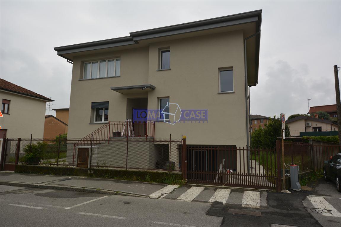 Lomagna, Magazzino al piano terra