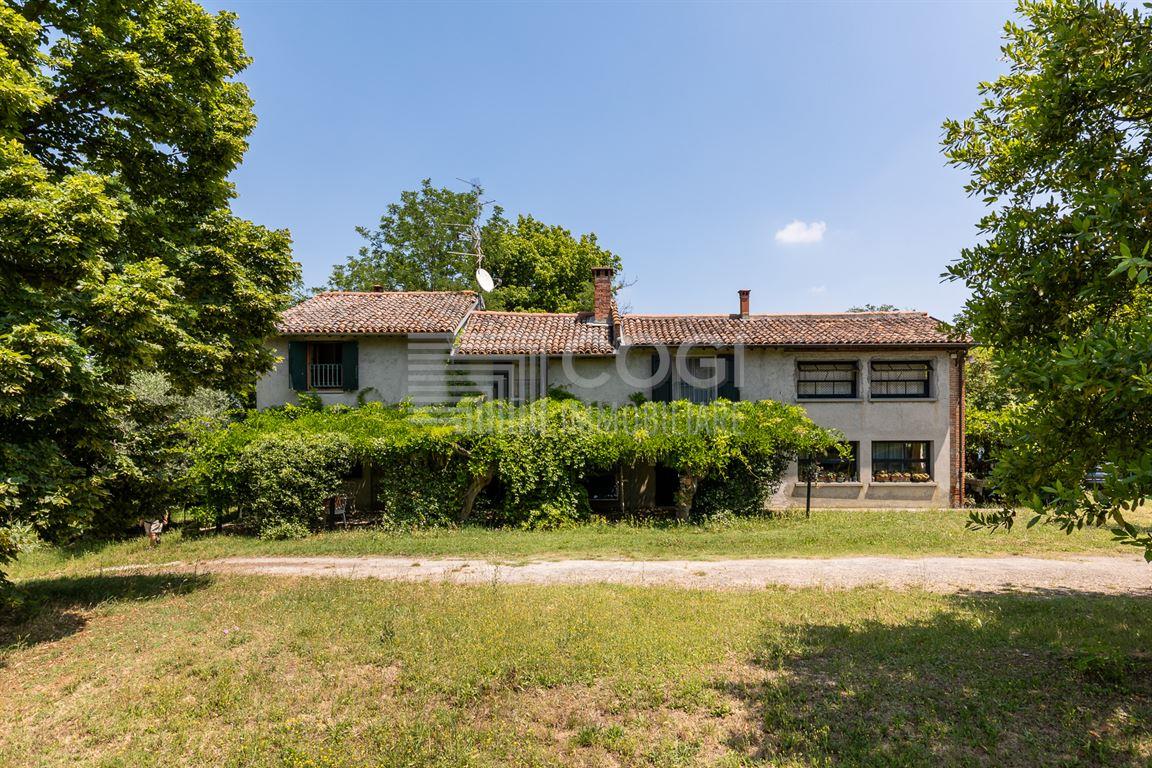 VILLA INDIPENDENTE A DOZZA - UN ANGOLO DI QUIETE NELLA NATURA
