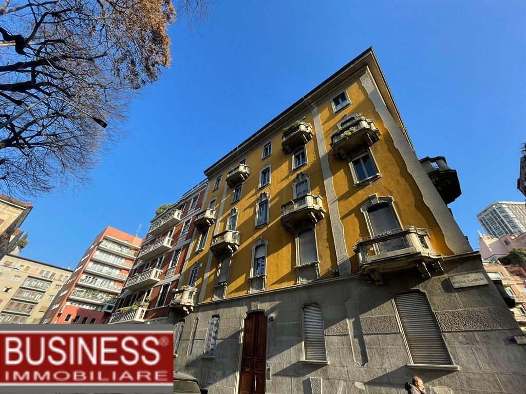 MILANO, CORSO PORTA ROMANA - BILOCALE 75 MQ ca. CON CUCINA ABITABILE