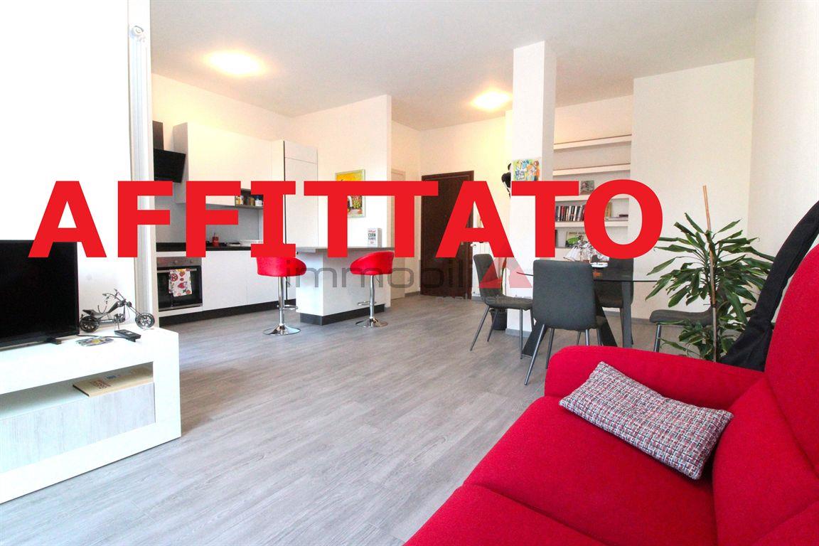 Monza zona S. Albino - 2 Locali di 75mq con box ARREDATO
