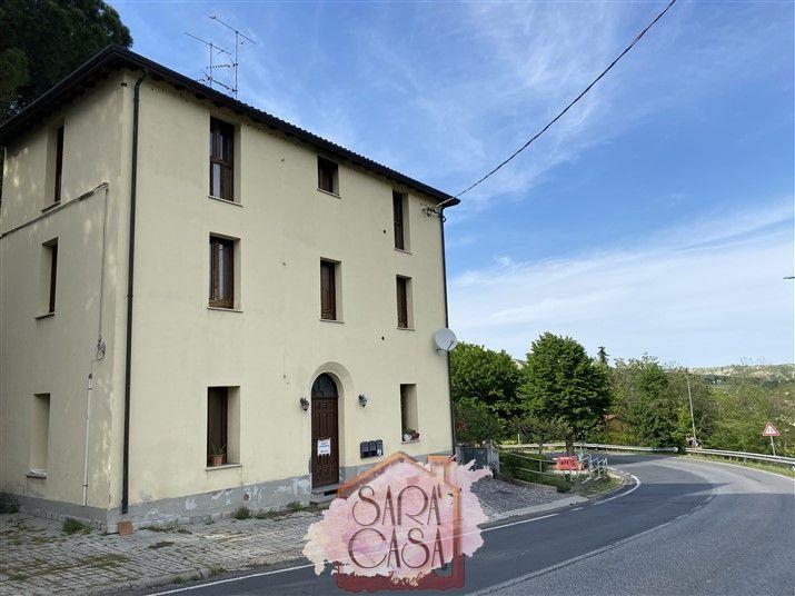 PORZIONE DI FABBRICATO CON 2 APPARTAMENTI