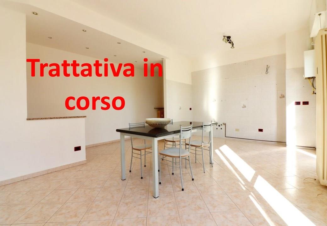 Tre locali con box e cantina in vendita a Busnago (MB)