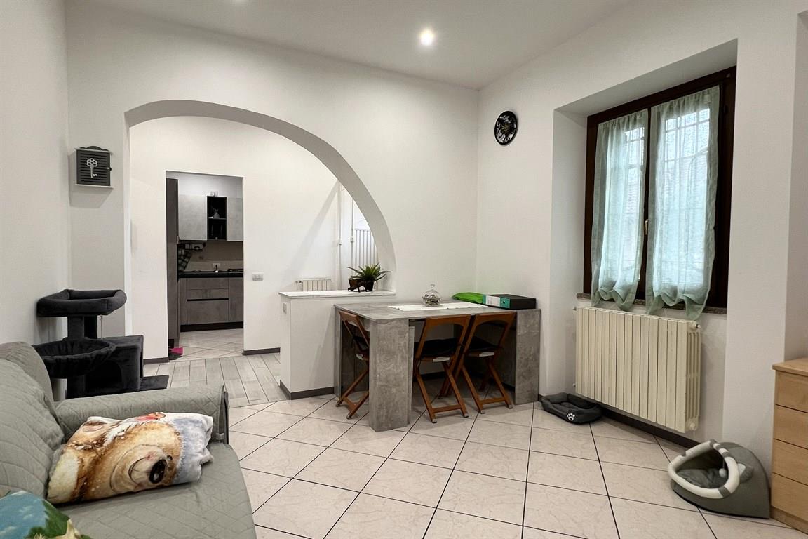 APPARTAMENTO QUADRILOCALE RISTRUTTURATO CON BOX DOPPIO