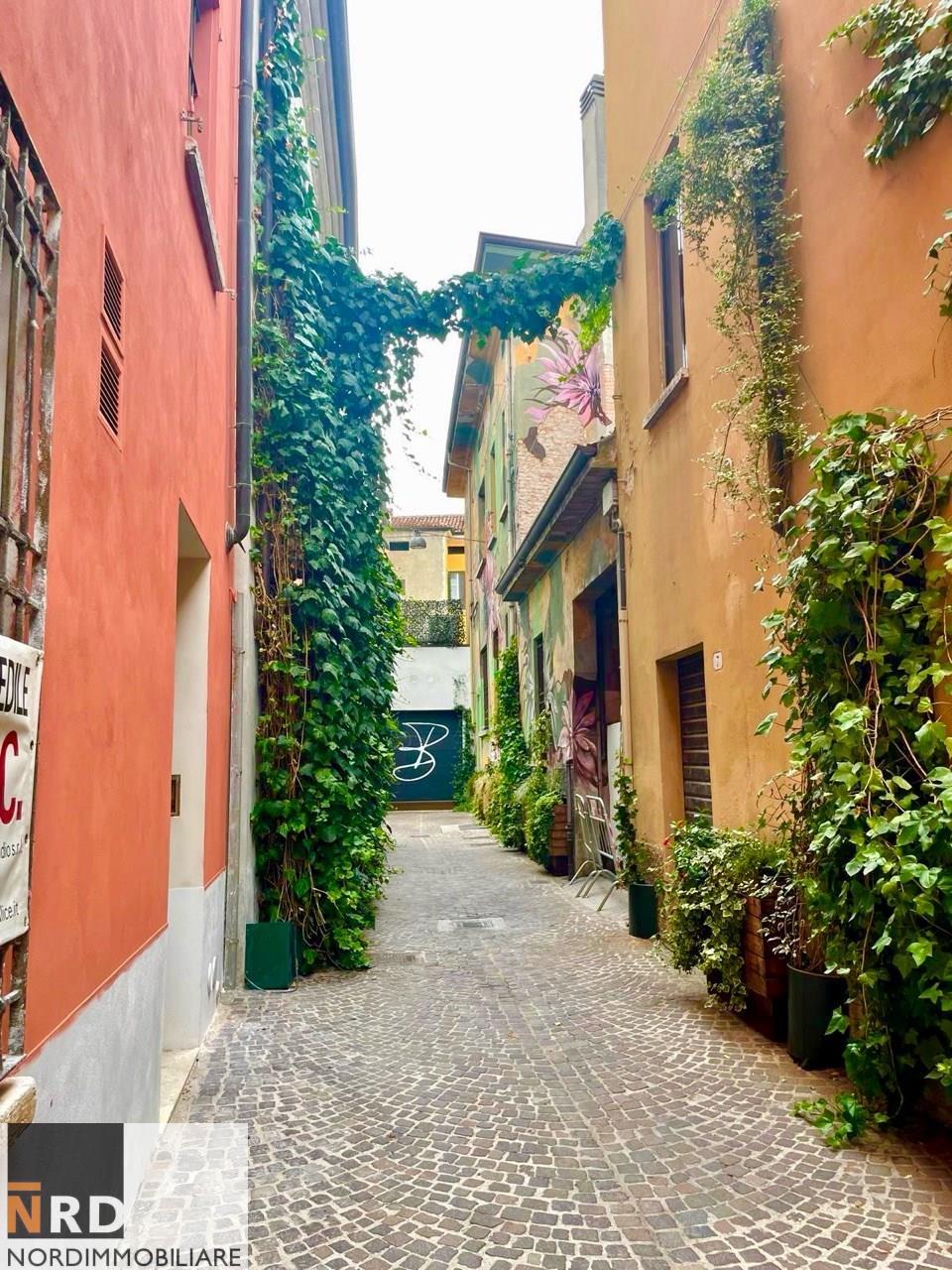 Palazzo Terra-Cielo a reddito con terrazze private