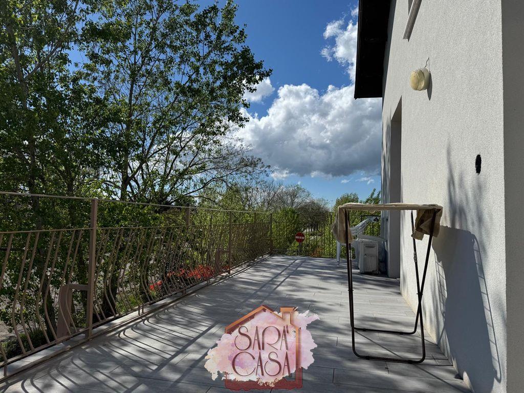 Appartamento semindipendente con 2 camere, terrazzo e sottotetto