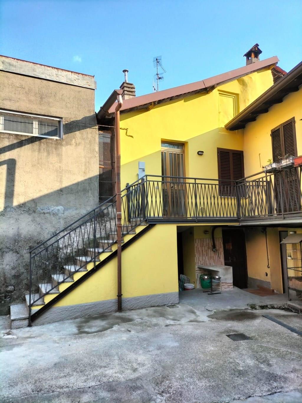 BILOCALE ARREDAT0 DI C.A. 45 MQ IN CENTRO CALOLZIO