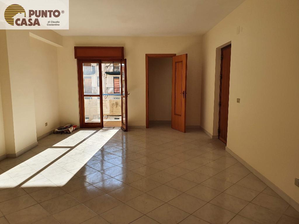 Monreale, Via Venero,VILLA ELISA, Ampio 5 vani, posto auto