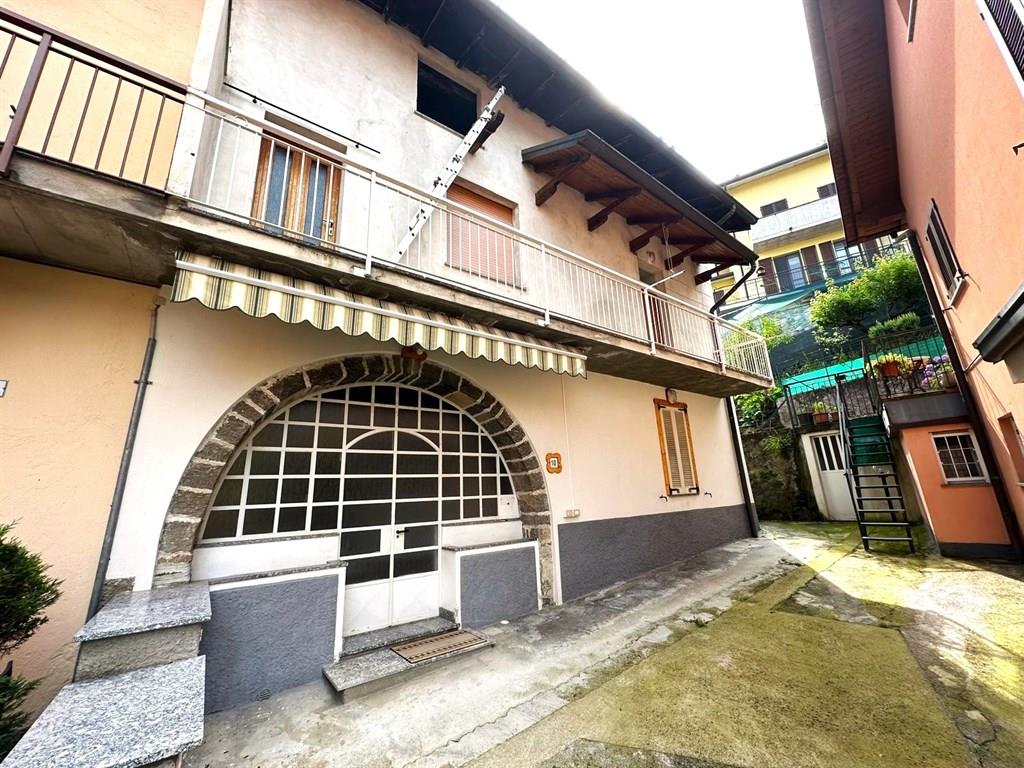 CASA SEMINDIPENDENTE CON AREA ESTERNA A GALBIATE Villa Vergano