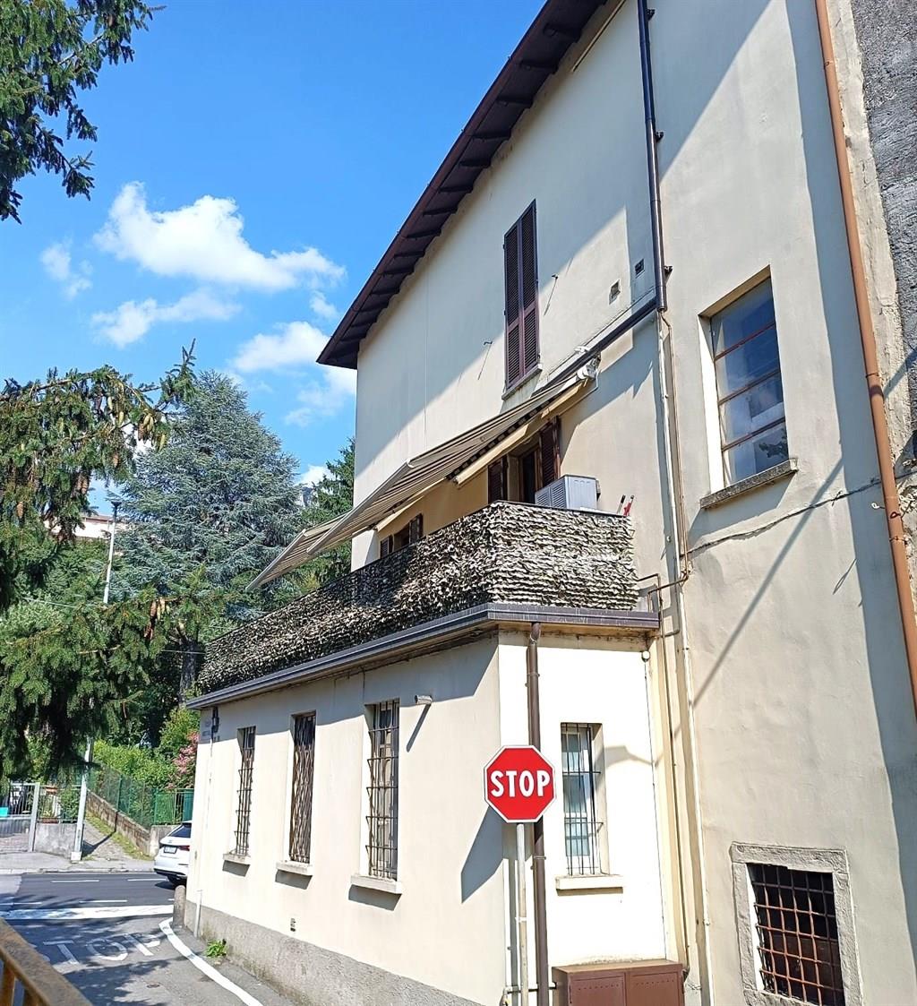 AMPIO BILOCALE DI C.A. 89 MQ CON TERRAZZA A CALOLZIO Centro