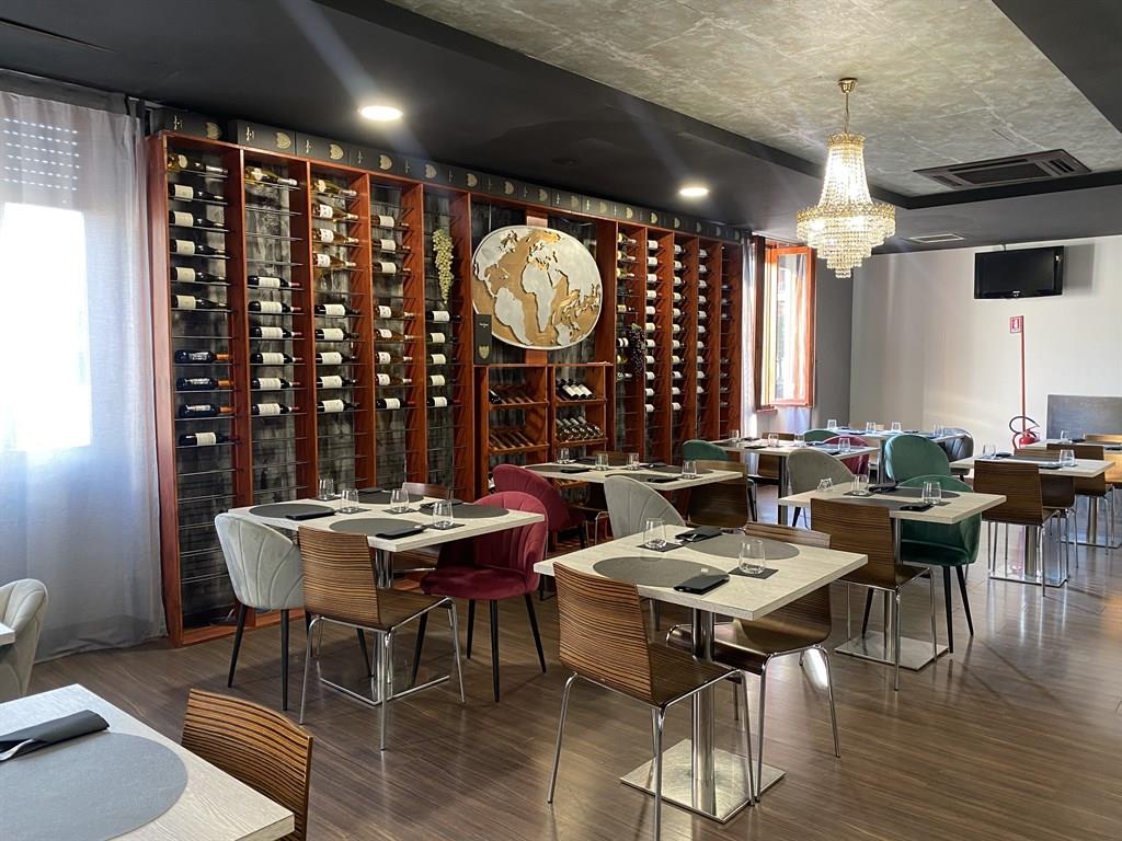 RISTORANTE-PIZZERIA IN CENTRO BELLUSCO IMMOBILE INDIPENDENTE CON GIARDINO
