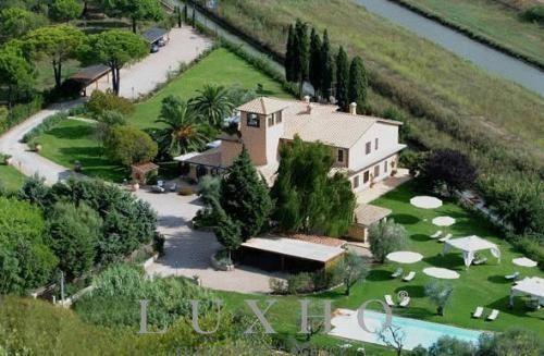 ALBERGO IN VILLA IN VENDITA TRA ORBETELLO E TALAMONE