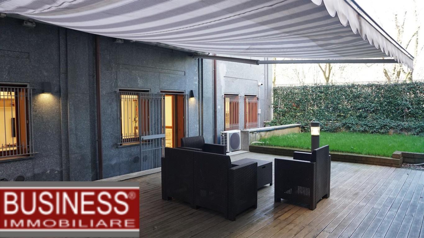 MILANO, MM PAGANO - LOFT ARREDATO CON GIARDINO