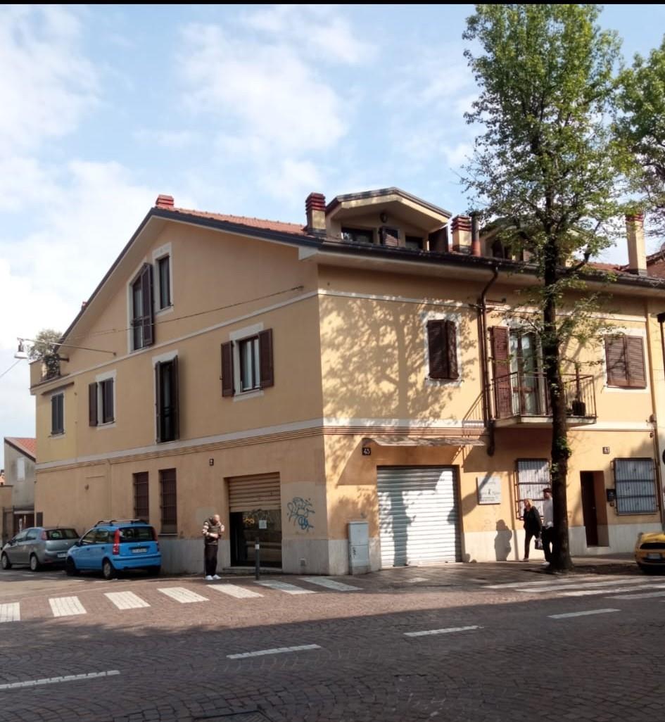 Ottimo 2 locali più servizi senza spese!