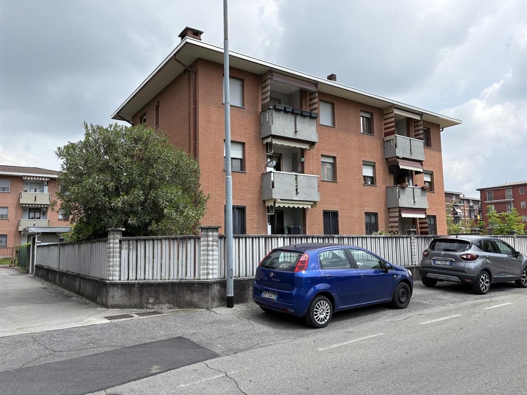 BILOCALE CON BOX A SOLARO