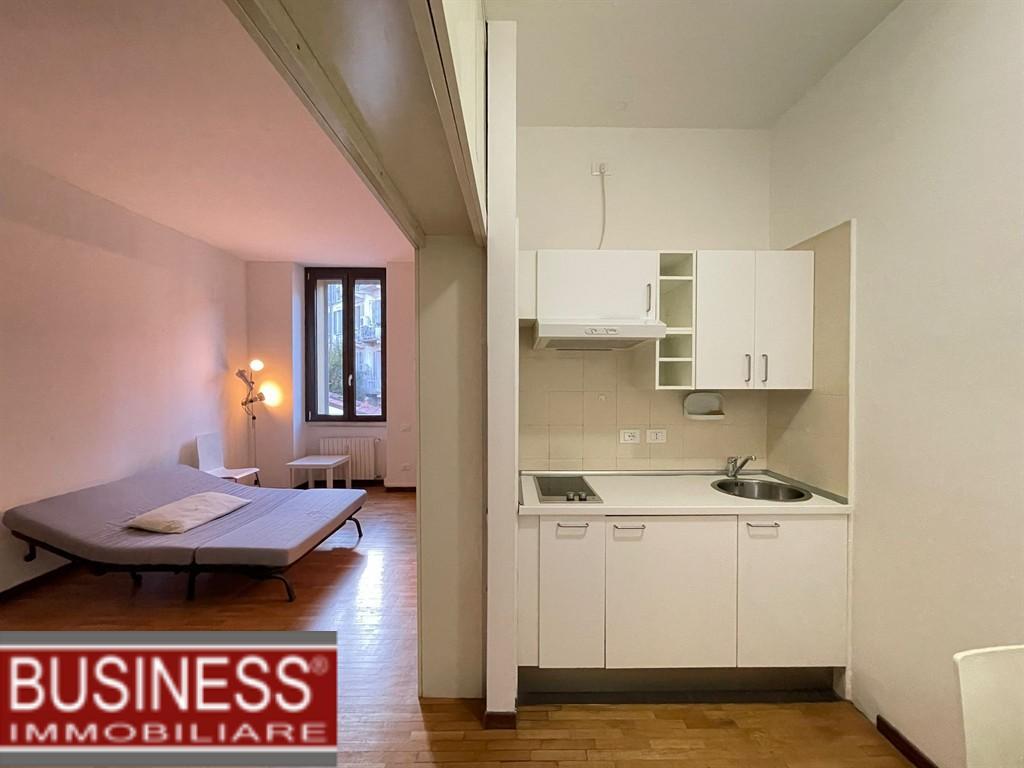 MILANO, MM CAIAZZO - MONOLOCALE LIBERO SUBITO