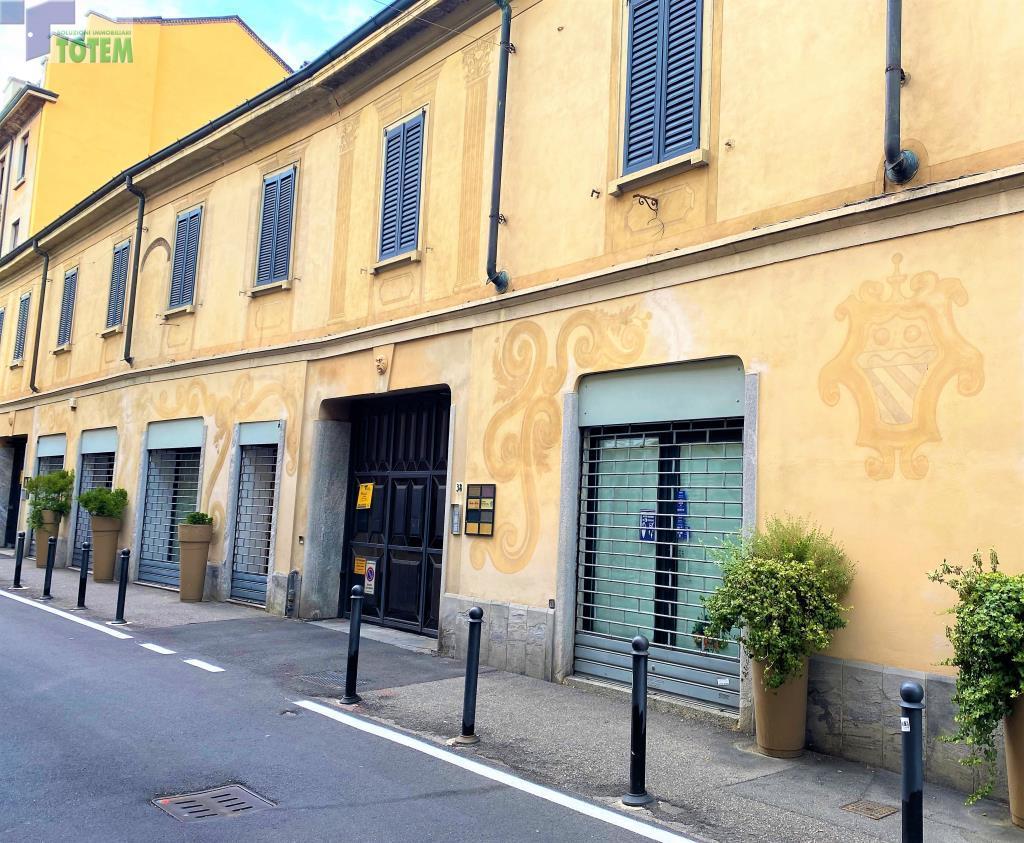 Monza centro storico - AFFITTASI ampio ufficio quattro locali