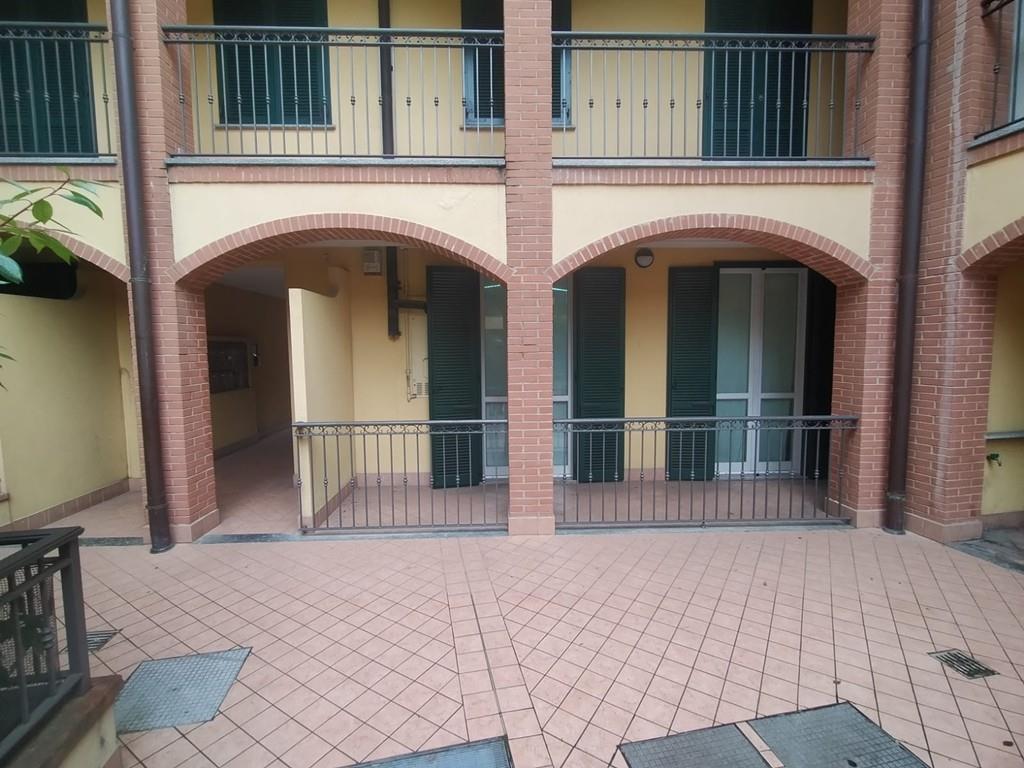 AMPIO APPARTAMENTO ZONA ASNAGO