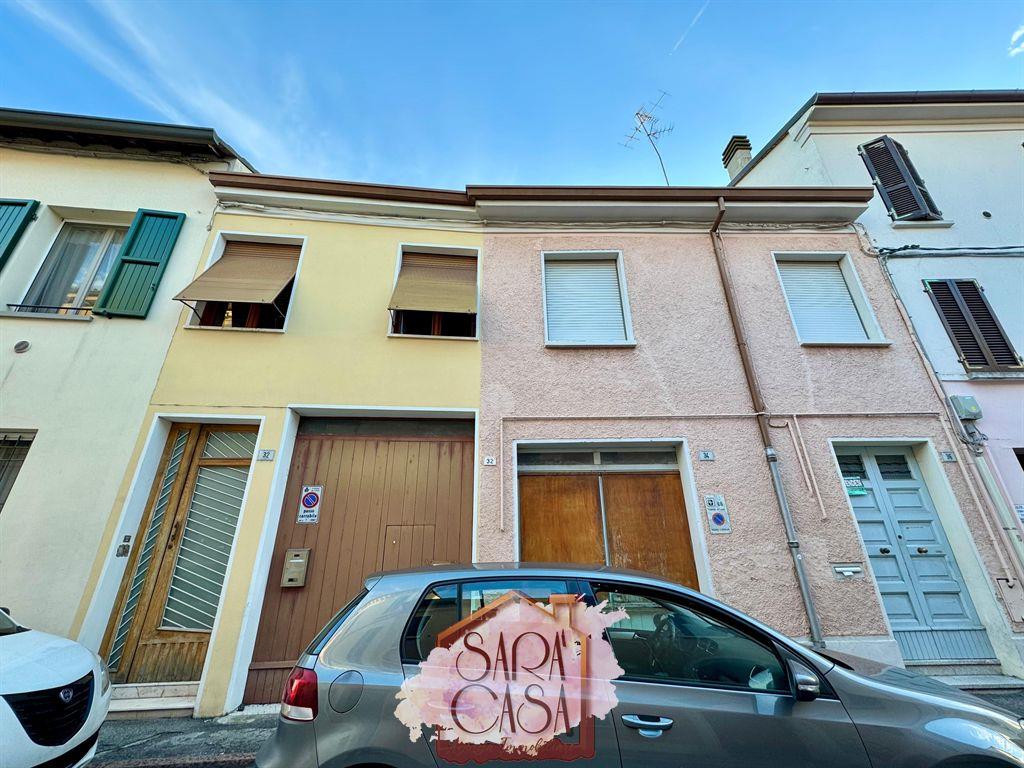 Ampia abitazione con ingresso indipendente e  2 camere