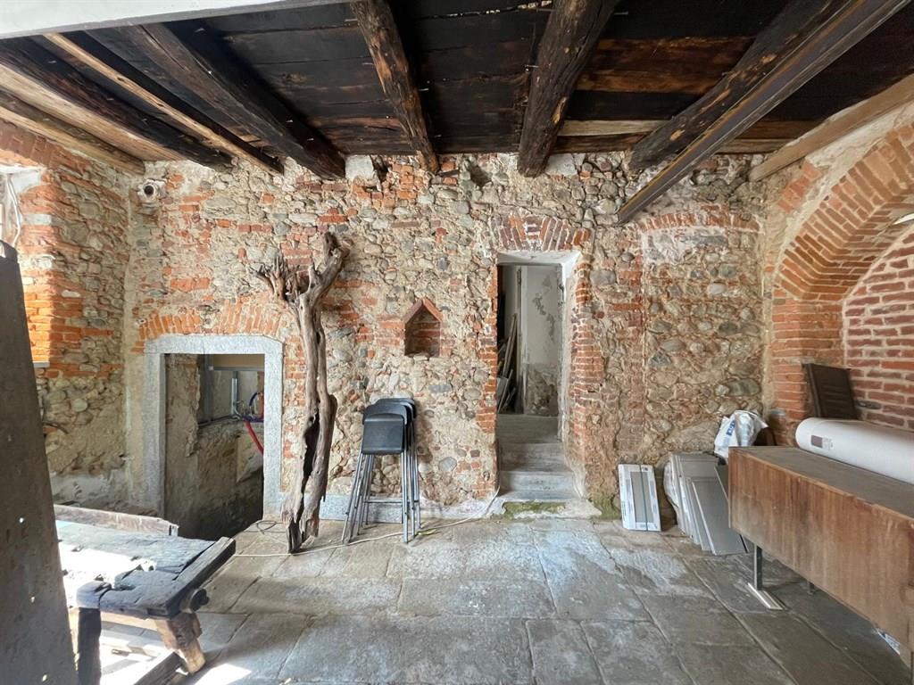 nuovo negozio / ufficio open space  in fase di ultimazione.. possibilità di personalizzazione
