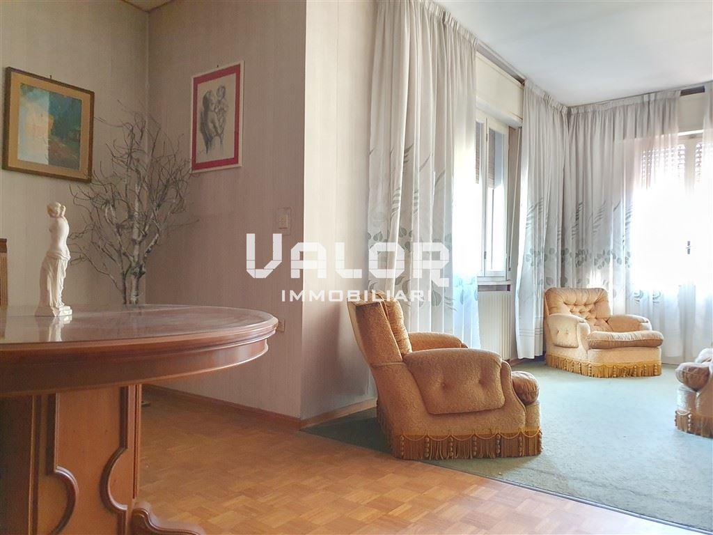 CASA INDIPENDENTE TERRA/CIELO CON CORTILETTO INTERNO E TERRAZZA VISTA TETTI
