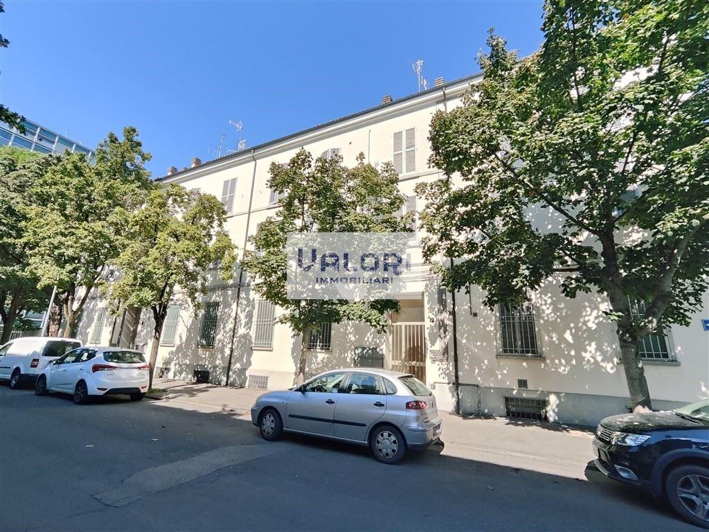 APPARTAMENTO RIMODERNATO CON GARAGE