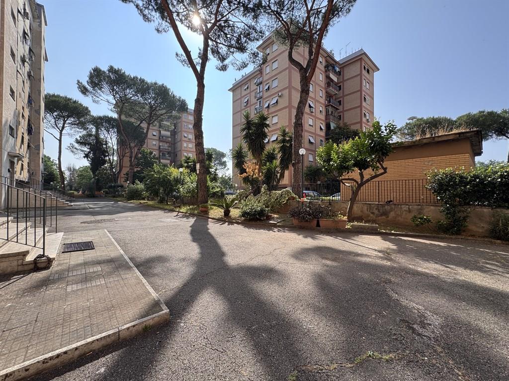PIETRALATA - VIA SISMONDA 110 MQ