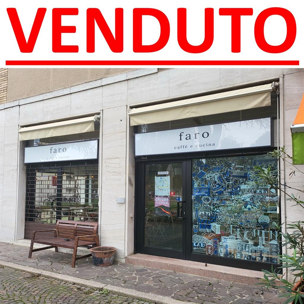 Via Livigno. Ampio negozio affittato. Ottimo investimento. € 280.000,00 - Per informazioni e/ appuntamenti: Milano Servizi Immobiliari srl - Tel. 02.688.08.11 r.a. - zorzini@milanoservizi.eu