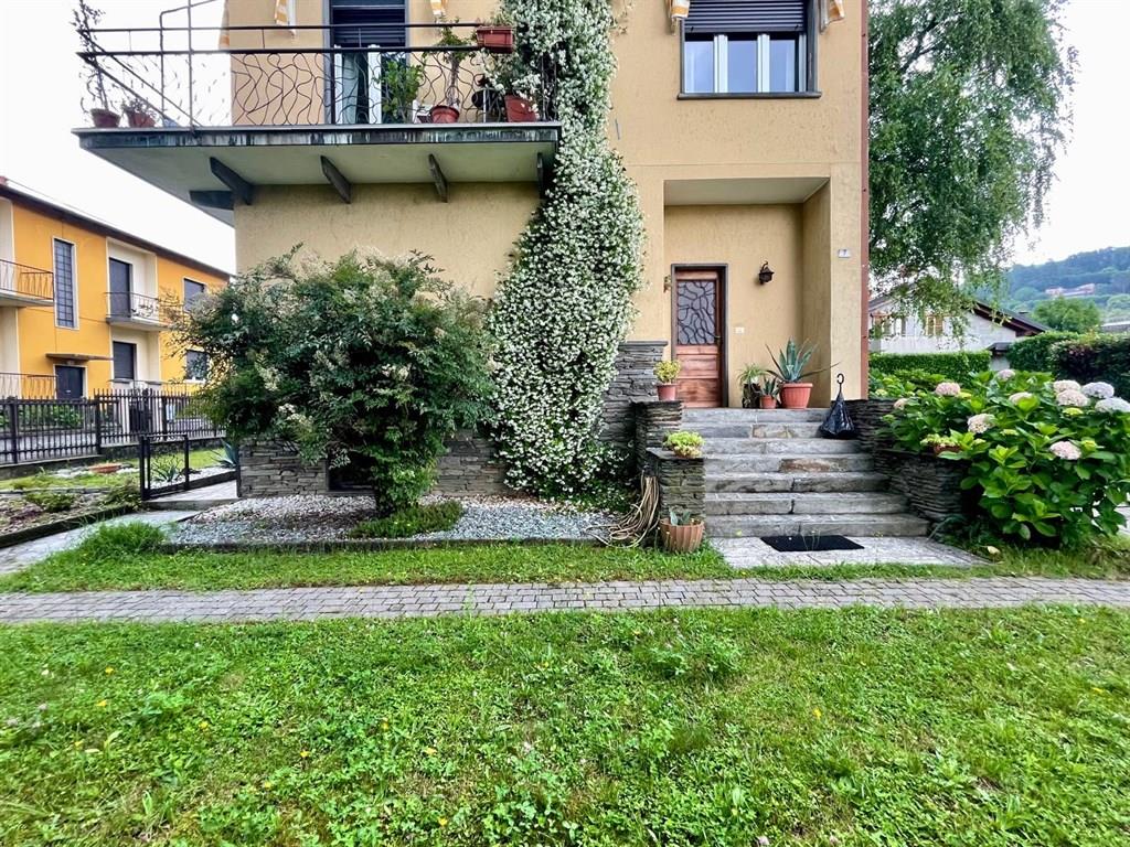 un casa singola.. ottimo trilocale arredato + posto auto