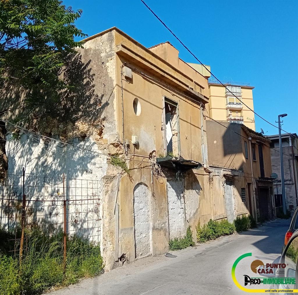 Vendesi Palazzina in via Pietratagliata a 100 mt da Corso Calatafimi