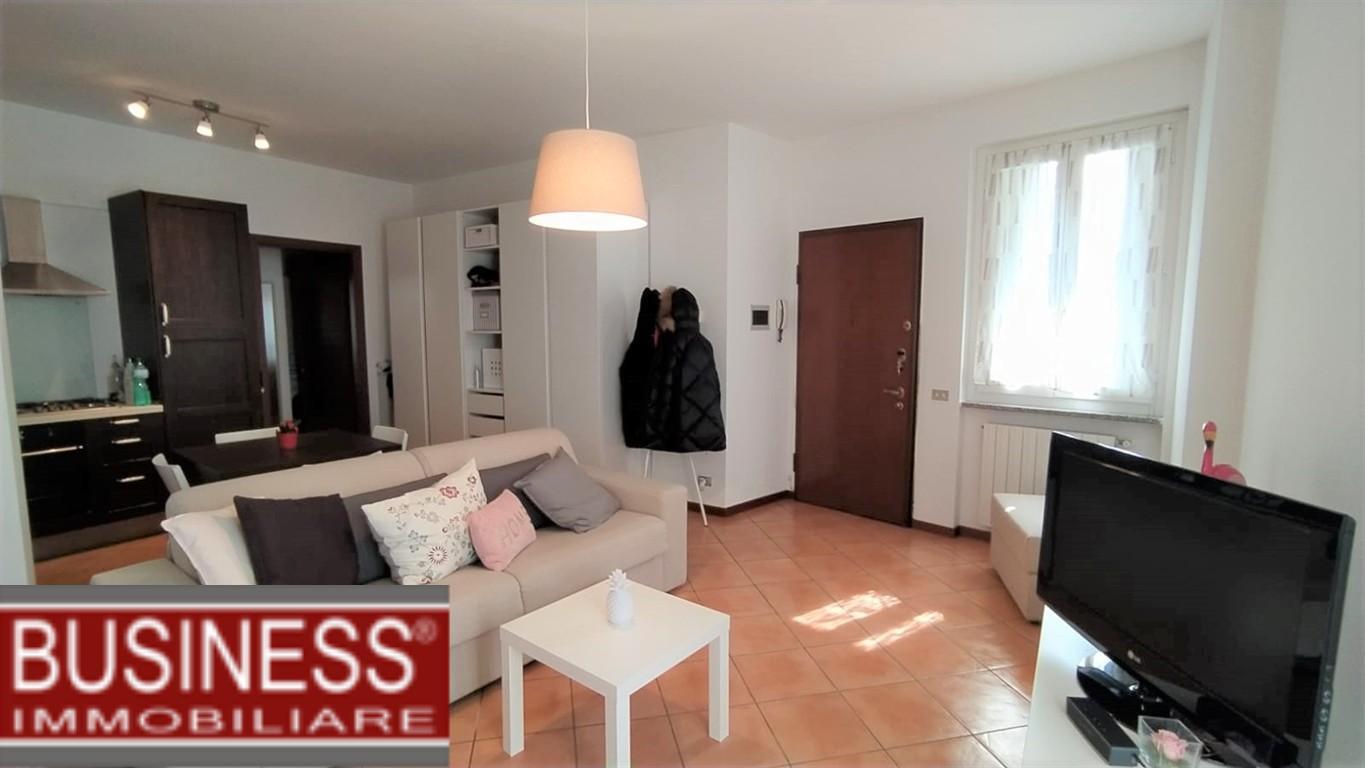 MILANO, MM BICOCCA/GRECO - AMPIO MONOLOCALE BEN ARREDATO