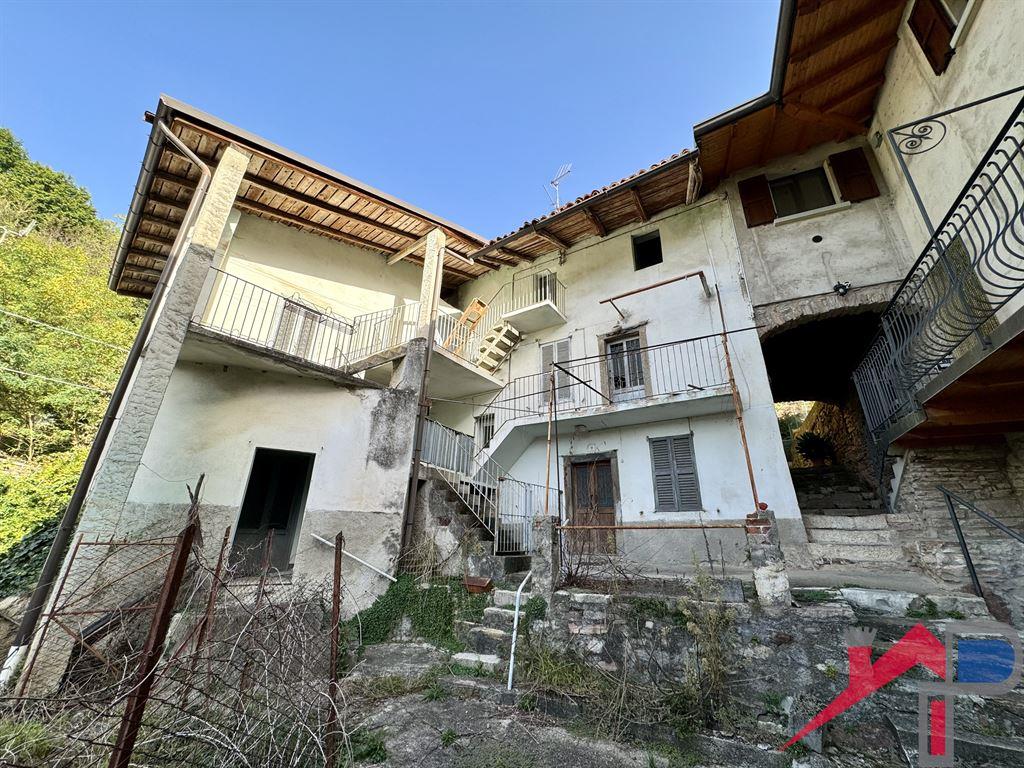 Palazzago Porzione di rustico da riattare